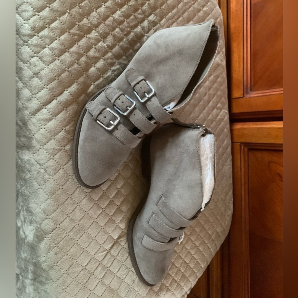Nine West Gray Ankle Boots With Buckles